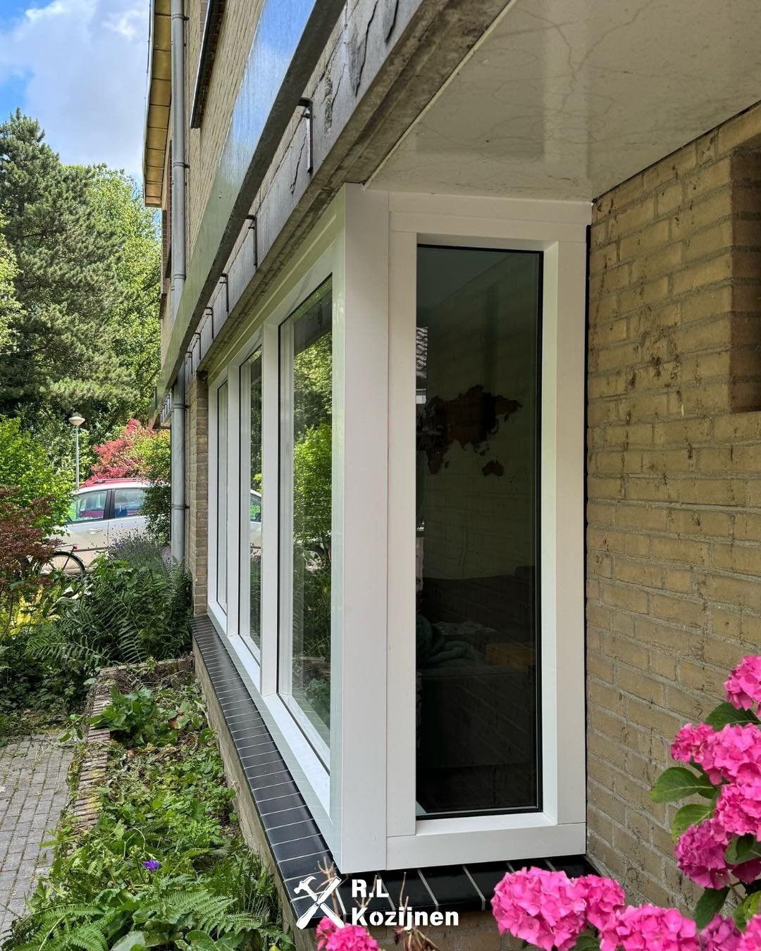 kunststof kozijnen Noord-Holland – witte kozijnen geplaatst door R.L Kozijnen bij eengezinswoning